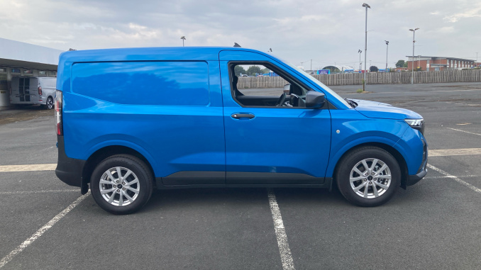 Ford Transit Courier Diesel 1.5 EcoBlue Trend Van - Image 9